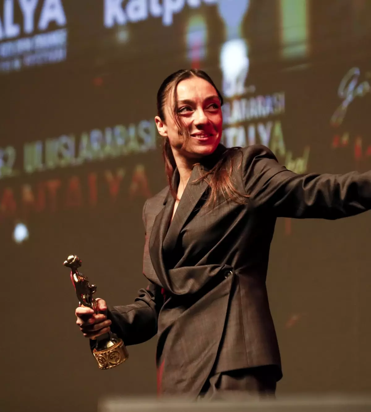 62nci altin portakalda gorkemli acilis ZcPSJLBb.jpg