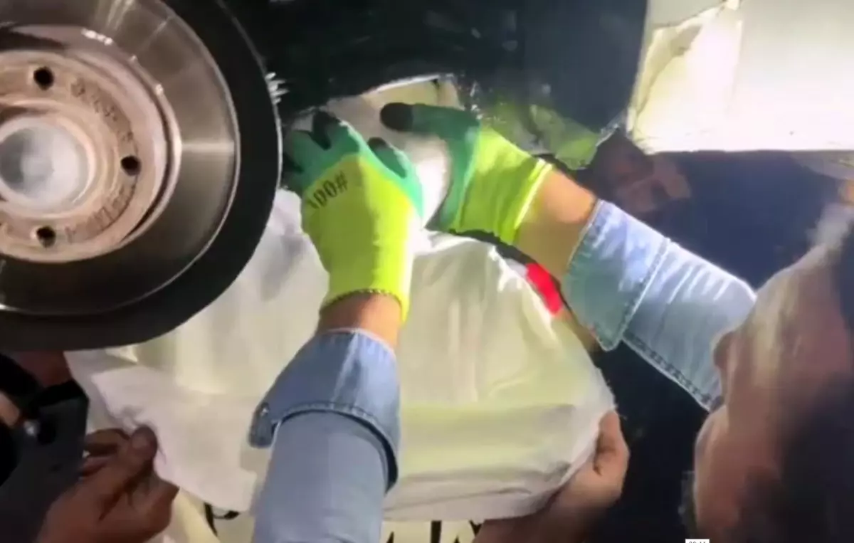 boluda 7 kilo metamfetamin ele gecirildi dqgsgXHQ