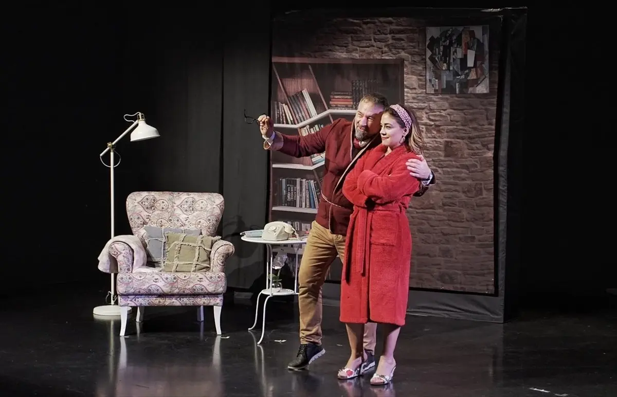 tiyatro frankfurt 2025 2026 sezonunu askimizin son duragi ile acti YNkIjXcP