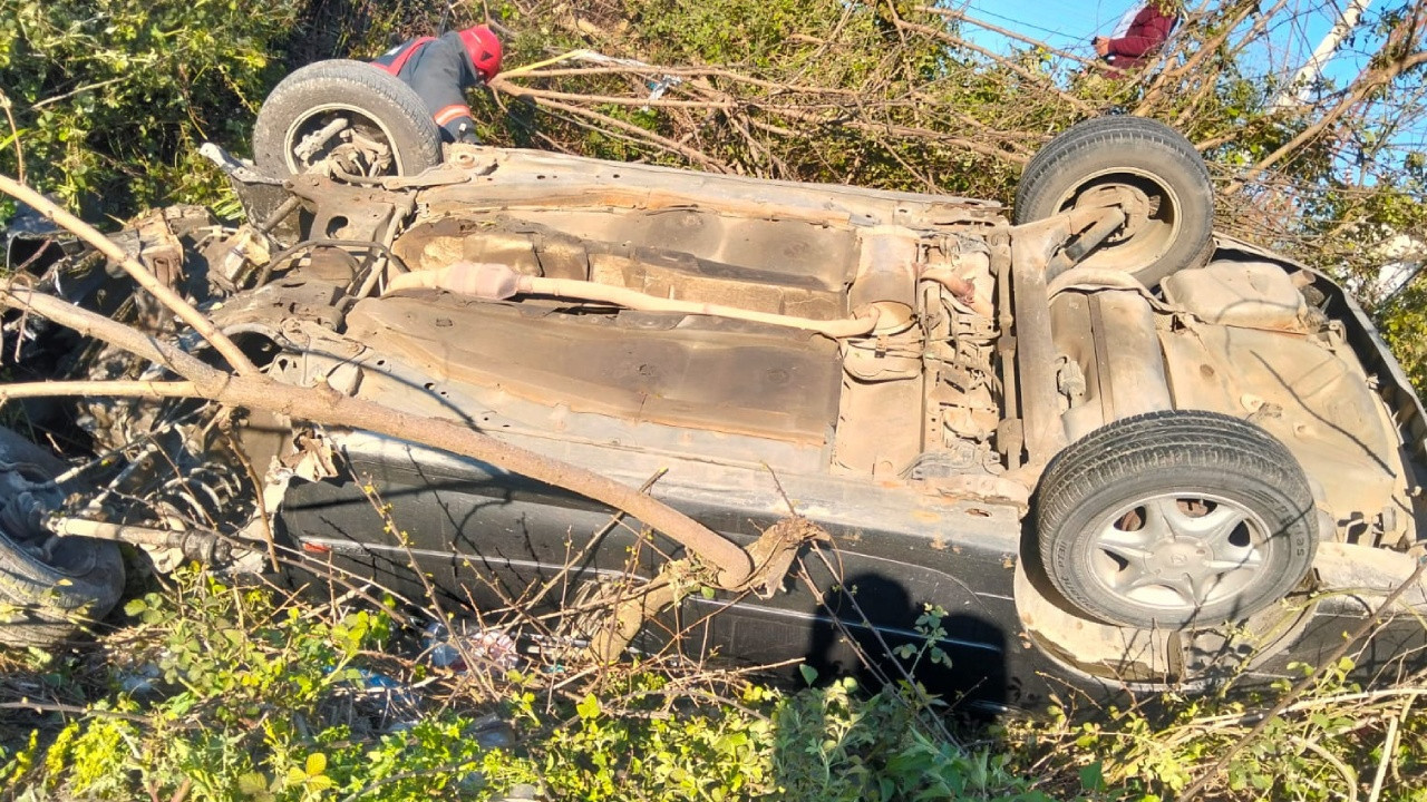 Ordu’da Trafik Kazası: Otomobil Şarampole Devrildi, 1 Kişi Yaralandı