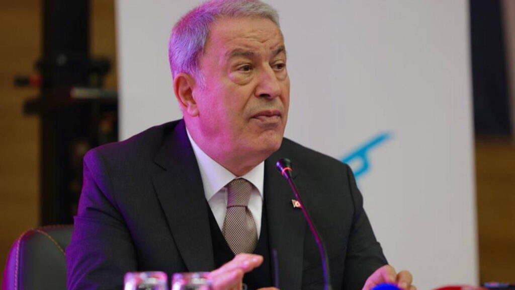 Hulusi Akar’dan Gençlere Çağrı: “Okulu Bırakıp Çin’e Gidin”