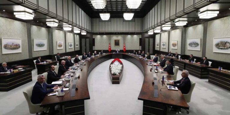 kurban-bayrami-tatili-9-gun-olacak-mi-gozler-kabinede-2T8CsTRl