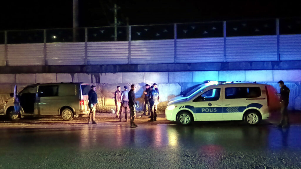 Kadına Şiddet İhbarı Üzerine Giden Polis, Şok Edici Uyuşturucu Buldu