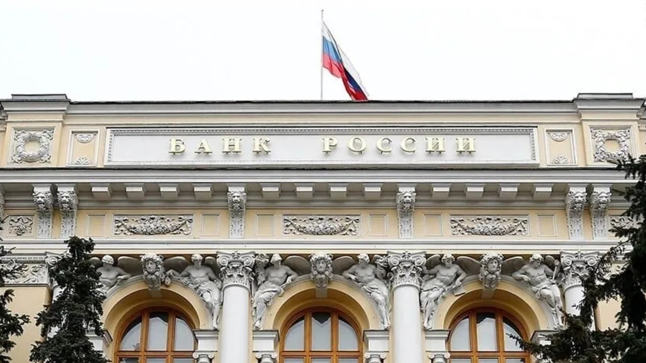 Rusya merkez bankasindan faiz indirimi karari 4jRxHQai