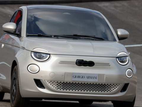 Sinirli sayida fiat 500e giorgio armani collectors edition yeniden turkiyede e28Aae7z