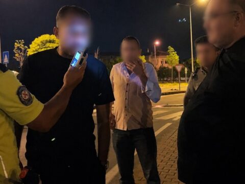 Sucu arkadasina atti polisleri kandiramayinca tabanlari yagladi pu6tcmJj