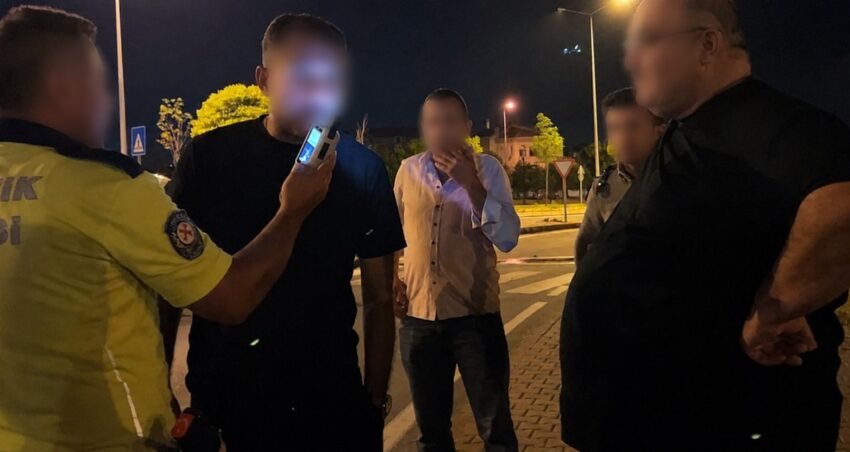 Sucu arkadasina atti polisleri kandiramayinca tabanlari yagladi pu6tcmJj